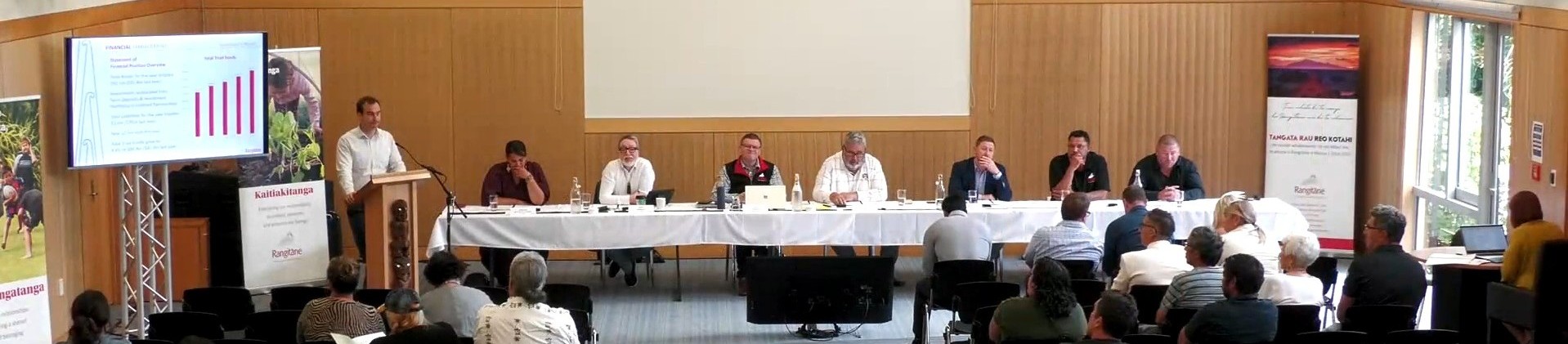 Director Stephen Ryan presenting the Accountant's Report at the AGM of Te Rangitane o Wairau in January 2023